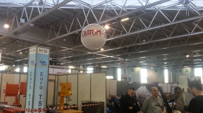 ballon hélium de 200cm pour signalétique en salon 