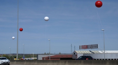 6 Gros ballons hélium en signalétique aérienne